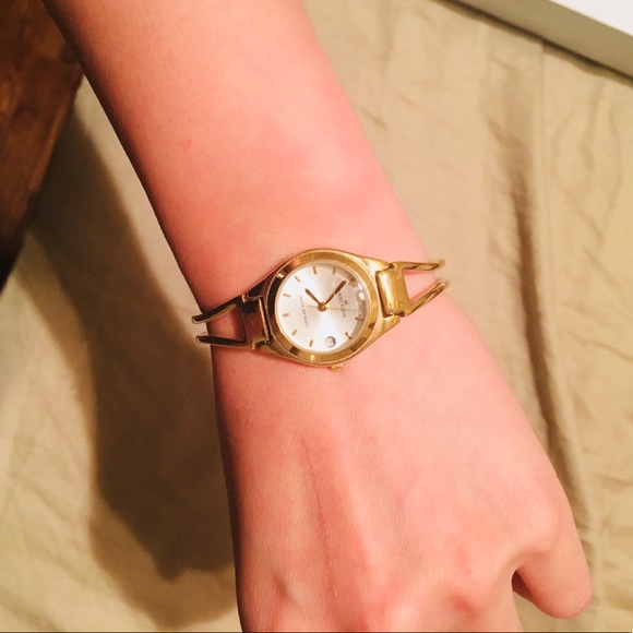 ANNE KLEIN gold bangle watch - Picture 5 of 6